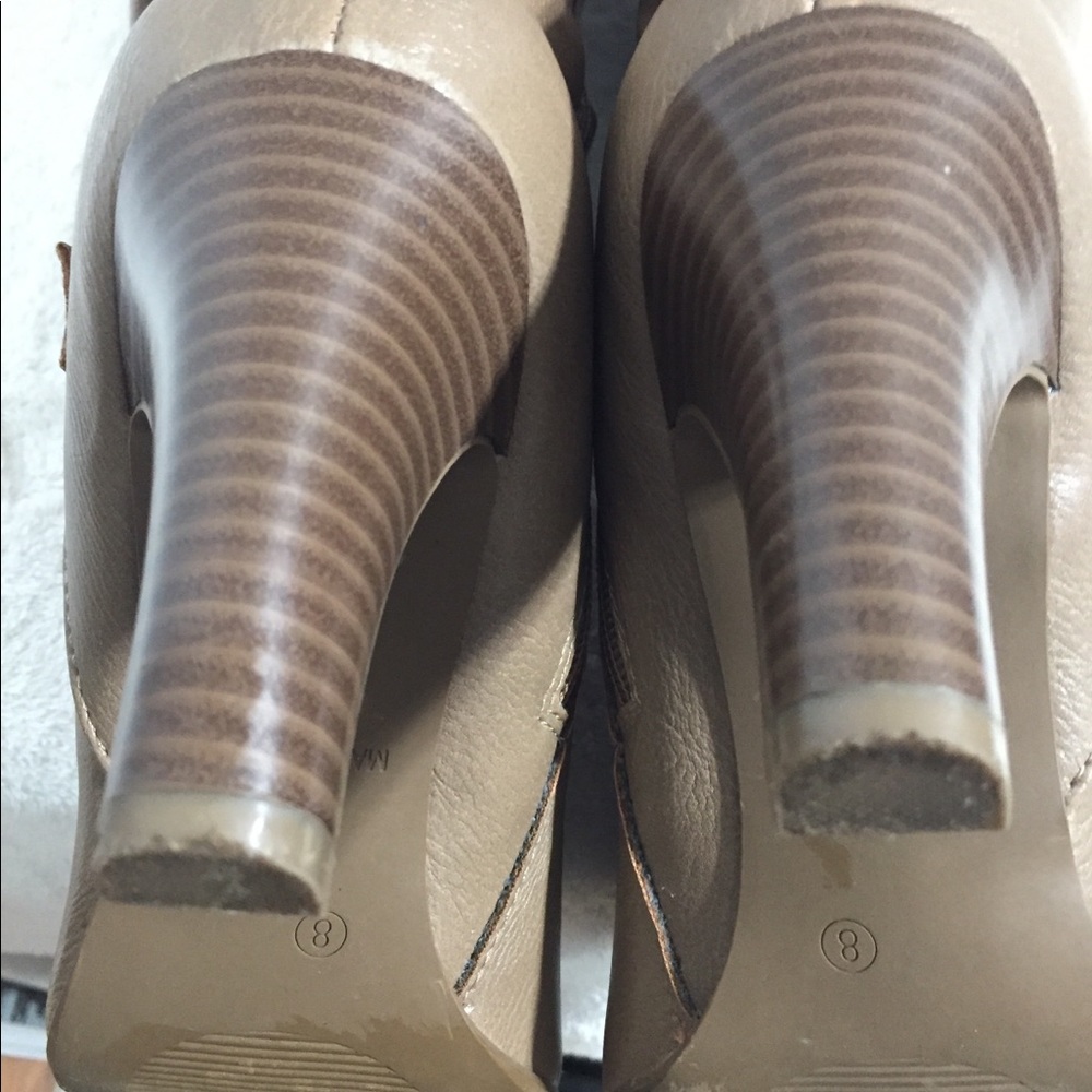 Style and Co light taup boots - Picture 8 of 8